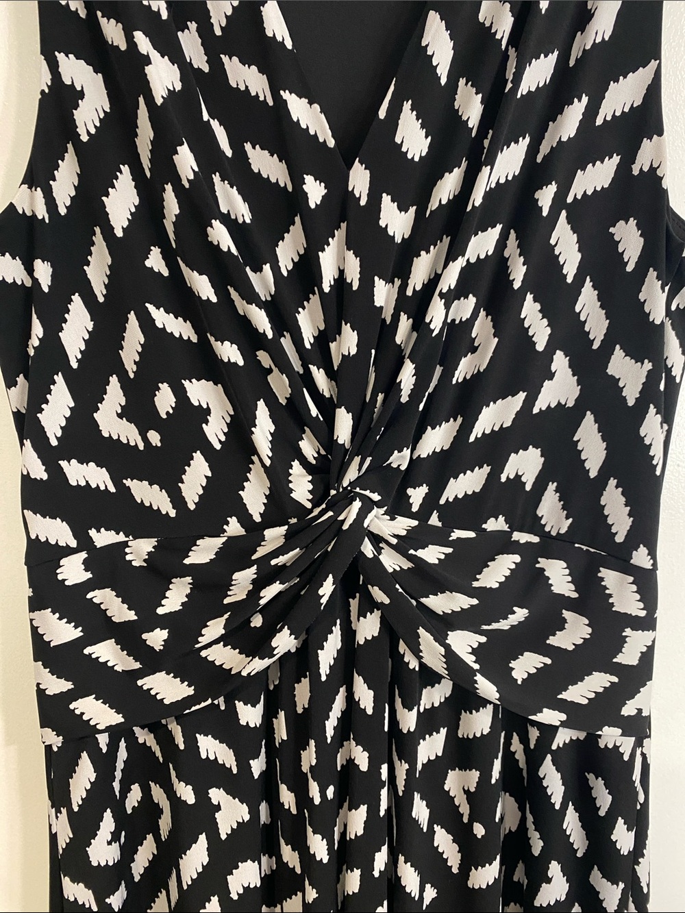 WHBM Midi Dress Twist Front Sleeveless Cocktail Wedding Modern Classic Size 10 - Picture 5 of 12